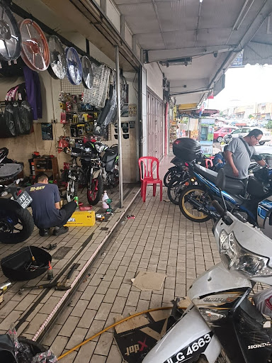 Top point motoring accessories centre