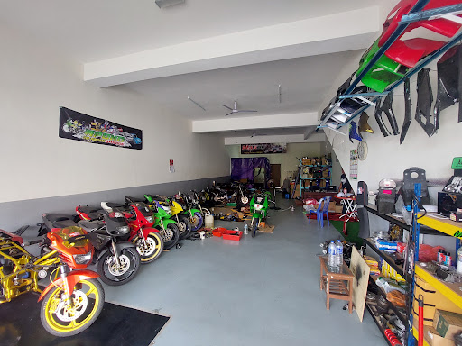APONG GARAGE (RESTORE)