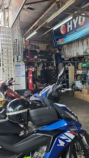 Hin Lee Motor Alat-Alat Ganti Motor Hin Lee Motor Alat-Alat Ganti Motor