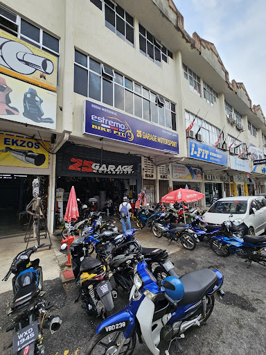 25 Garage Motorsport