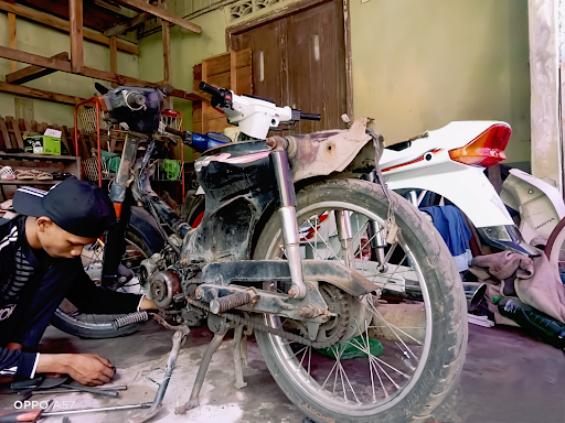 ALONG GARAGE