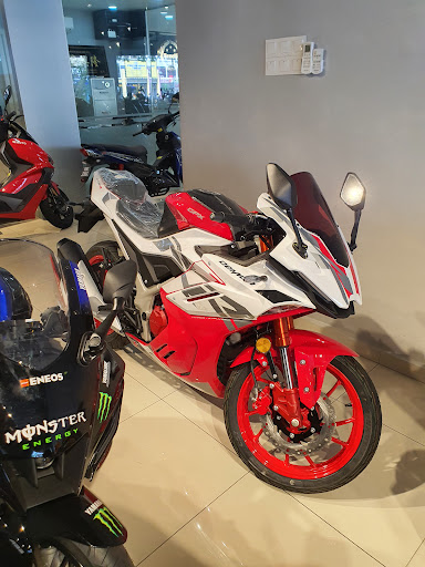 Benelli Best Shop N.S. by Sendayan Motor Nilai