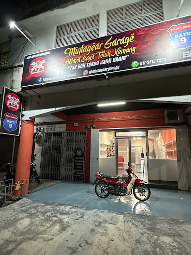 Helmet Bajet Teluk Kemang