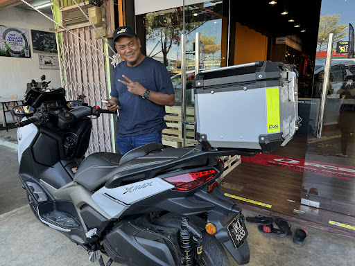 PMAX ACCESSORIES STORE / POH SHUN MOTORS (M) SDN BHD