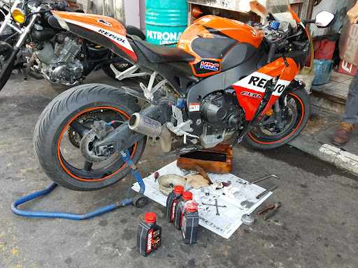 Castrol Bike Point - Hong Motor