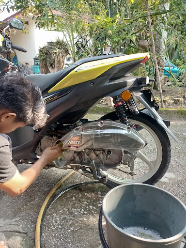 Kedai Moto AIZ Kedai Moto AIZ