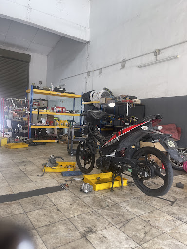 AA motorgarage AA motorgarage