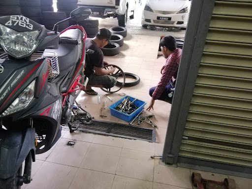 Kedai Tayar dan towing motor azlan