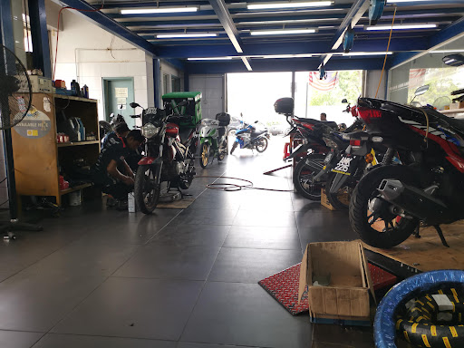 Boon Hua Motor Sdn Bhd (Putrajaya) Boon Hua Motor Sdn Bhd (Putrajaya)