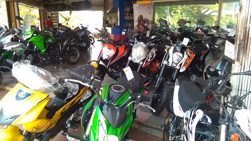 Inti Deras Motors