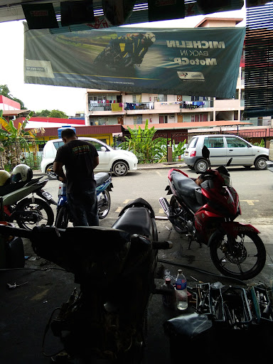 Castrol Bike Point - Hock Leong Castrol Bike Point - Hock Leong
