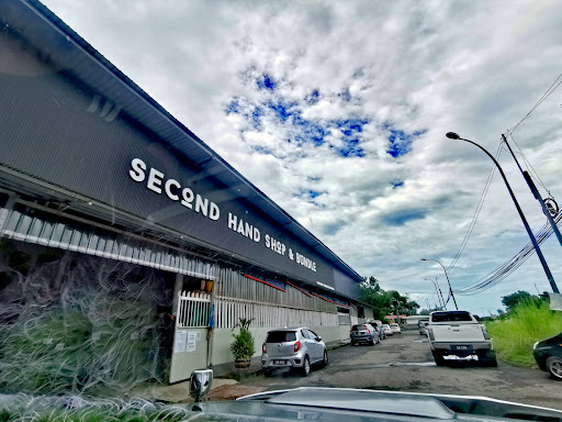 SECOND HAND SHOP & BUNDLE