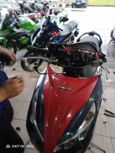 Yew Lai Motor Sdn. Bhd. Yew Lai Motor Sdn. Bhd.