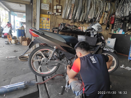 Ting`s Motor Company