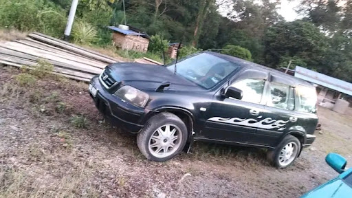 Rumah Joseph nyindang simpang jalan lama meteding