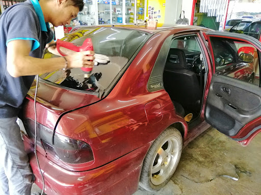 T & L AUTO ACCESSORIES