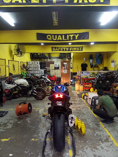 Moto Garage