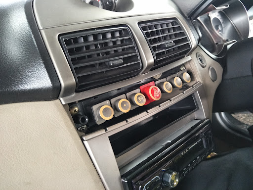 Laris Maju Motor Enterprise Laris Maju Motor Enterprise