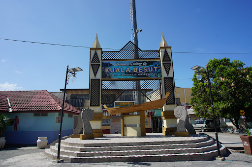 Jeti Jabatan Laut Kuala Besut Jeti Jabatan Laut Kuala Besut
