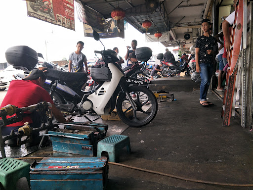 Castrol Bike Point - Masai Heng Motor Co.